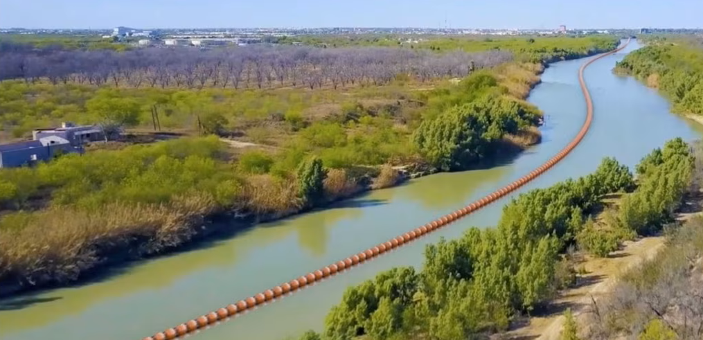 EEUU demanda a Texas por colocar boyas en el Río Grande para frenar a los migrantes - Monitoreamos