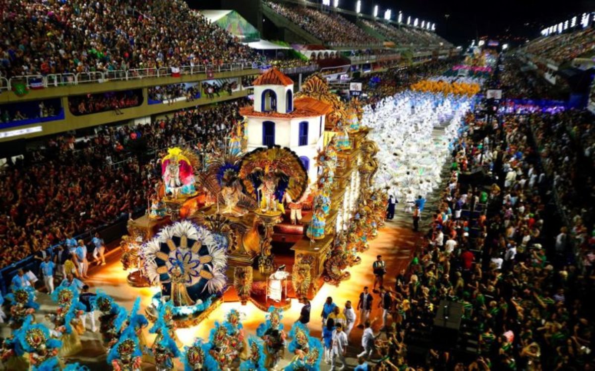 Rio de Janeiro se prepara para carnaval de rua com 453 desfiles e