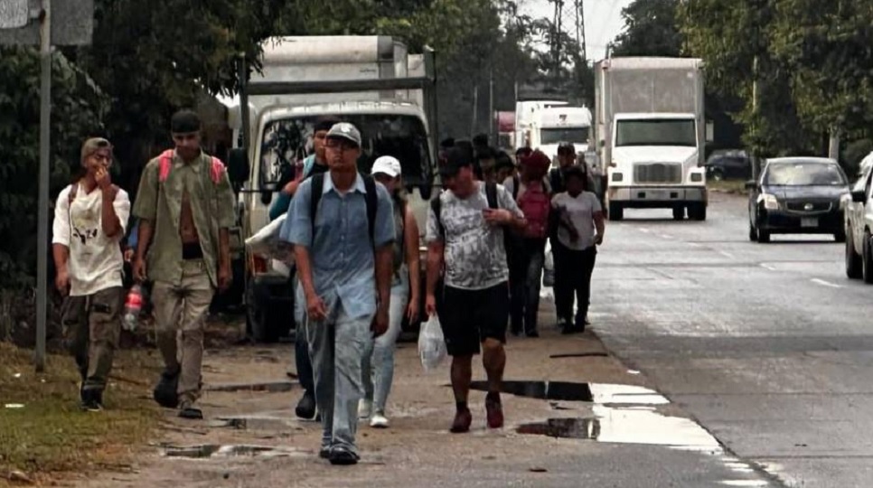 Caravana de migrantes en Honduras se desintegra a su paso por